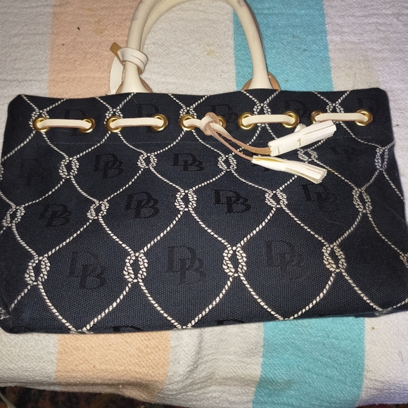 Dooney & Bourke Navy and Cream Shoulder Bag - Picture 1 of 9